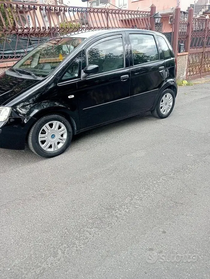 Usata Fiat Idea 70 CV (51 kW) 2007 Nero Monovolume