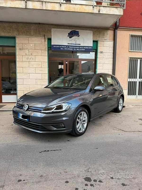 Usata VW Golf VII Executive 130 CV (95 kW) 2019 Grigio Berlina