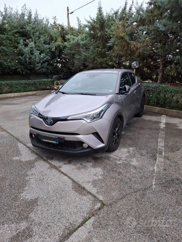 Usata Toyota C-HR Trend 98 CV (72 kW) 2019 Grigio SUV
