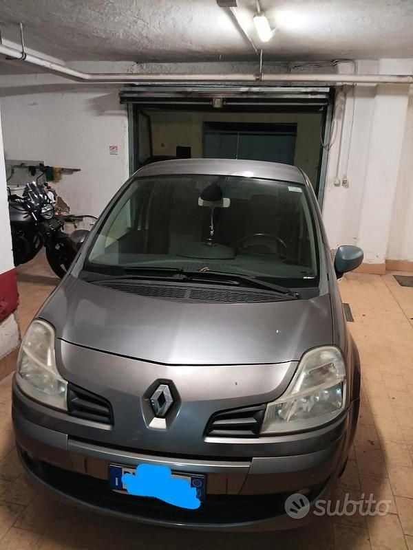 Grigio Usata 2008 Renault Modus Monovolume | 2500 € - Immagine 1/4