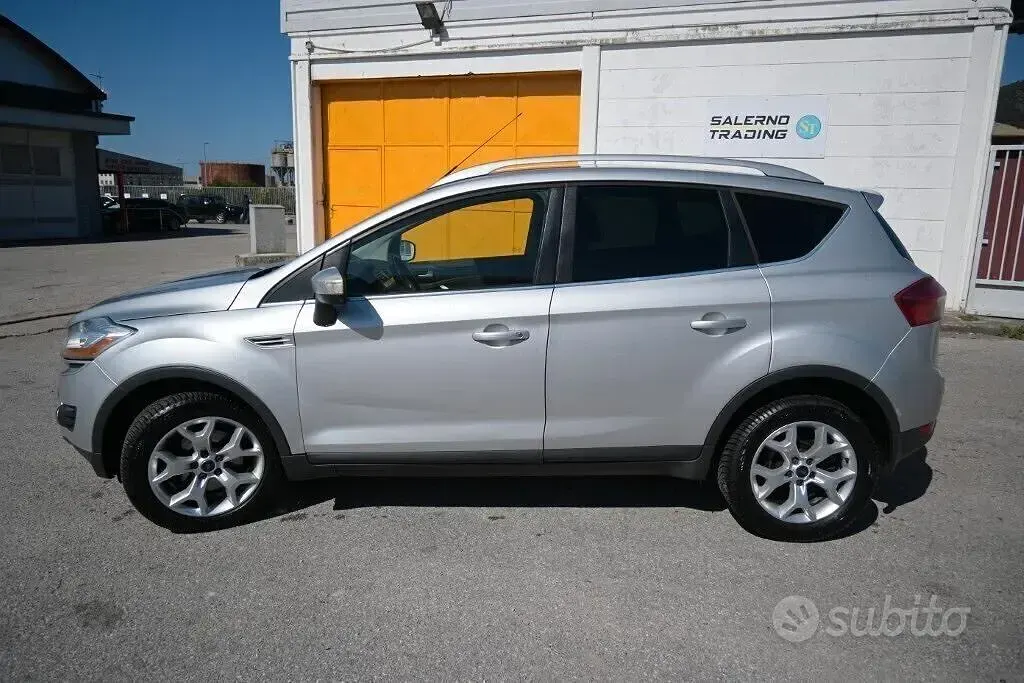 Usata Ford Kuga Titanium 136 CV (100 kW) 2010 Grigio SUV