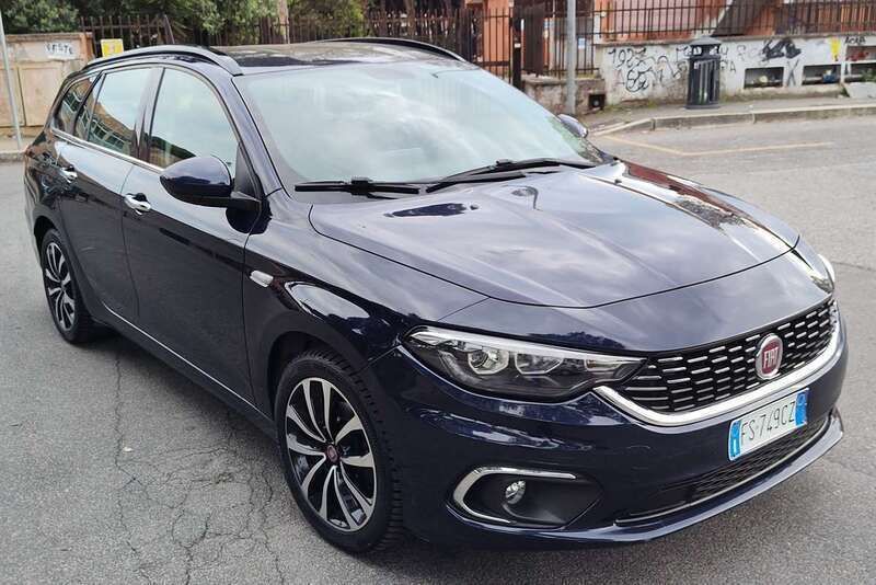 Blu/azzurro Usata 2018 Fiat Tipo Lounge Station wagon | 10.900 € (Molto cara) - Immagine 1/4