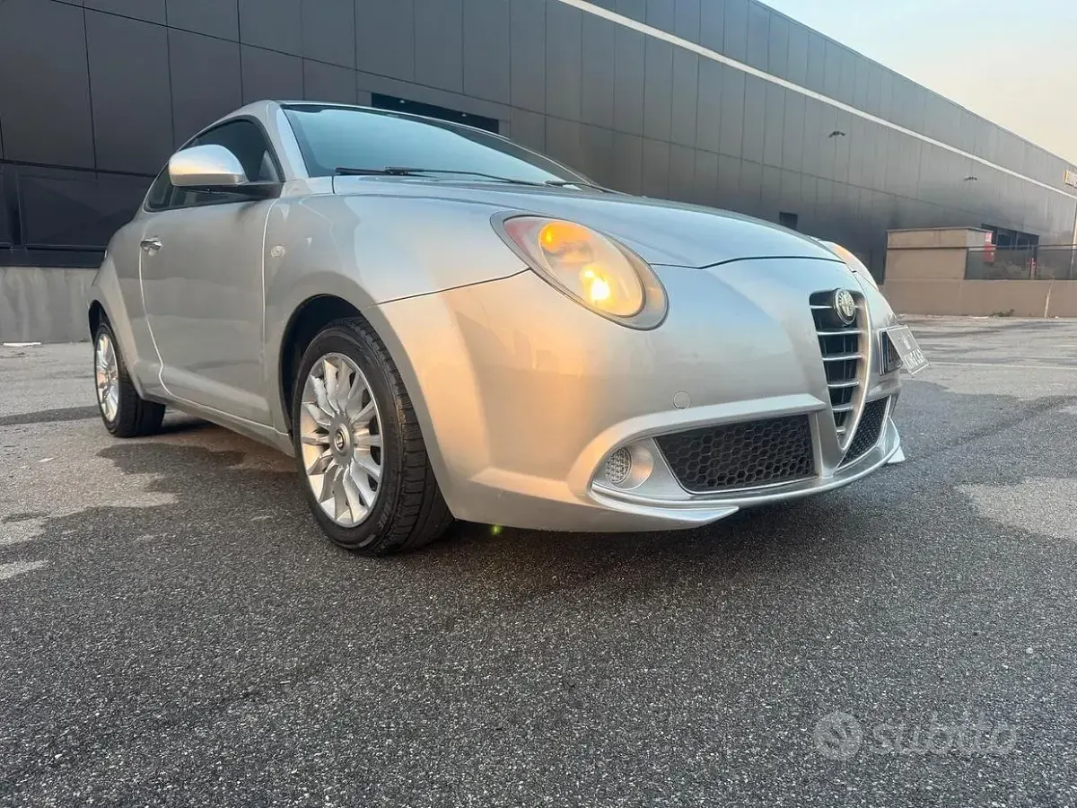 Usata Alfa Romeo MiTo Distinctive 95 CV (69 kW) 2010 Grigio Utilitaria