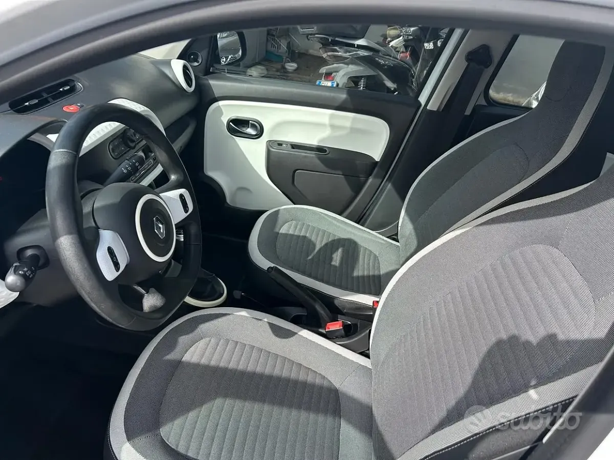 Usata Renault Twingo SE 65 CV (47 kW) 2020 Bianco Utilitaria