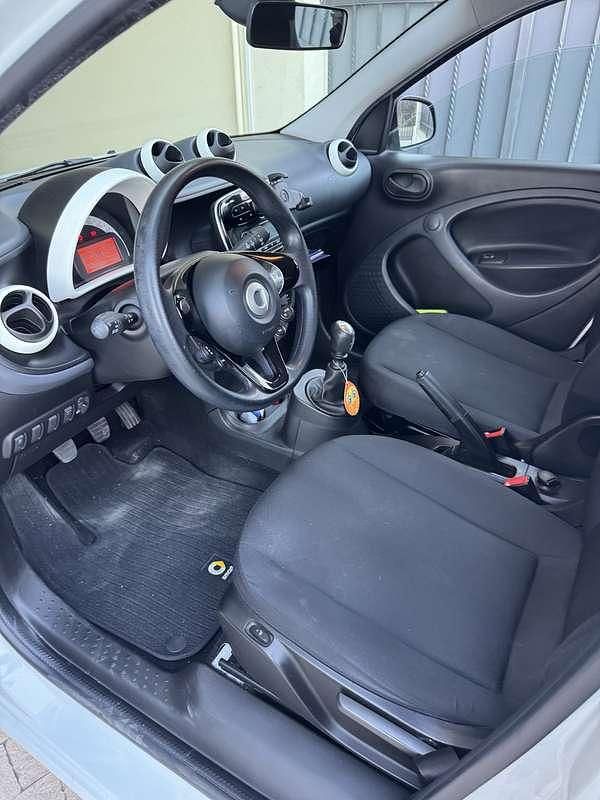 Usata Smart ForFour Passion 90 CV (66 kW) 2018 Utilitaria