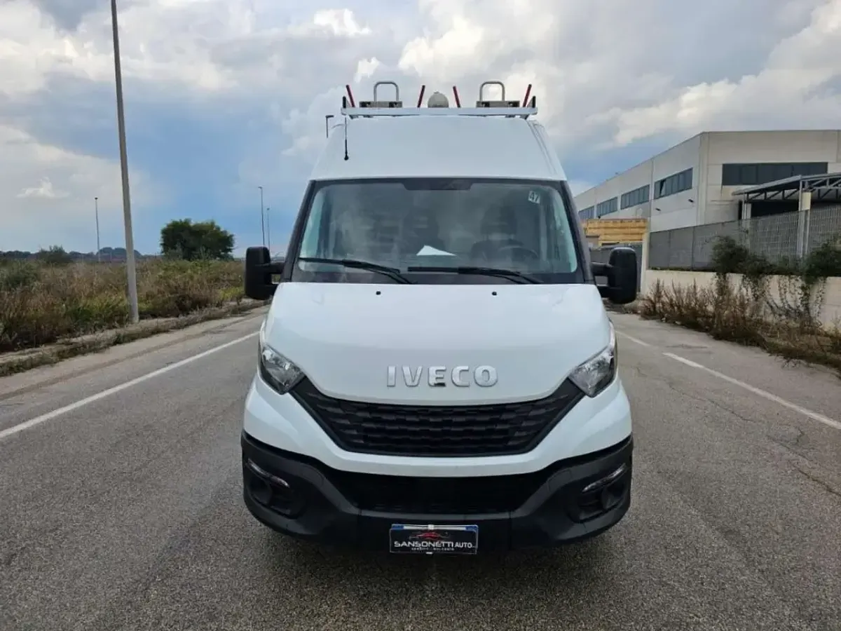 Usata Iveco Daily 116 CV (85 kW) 2020 Bianco Furgone