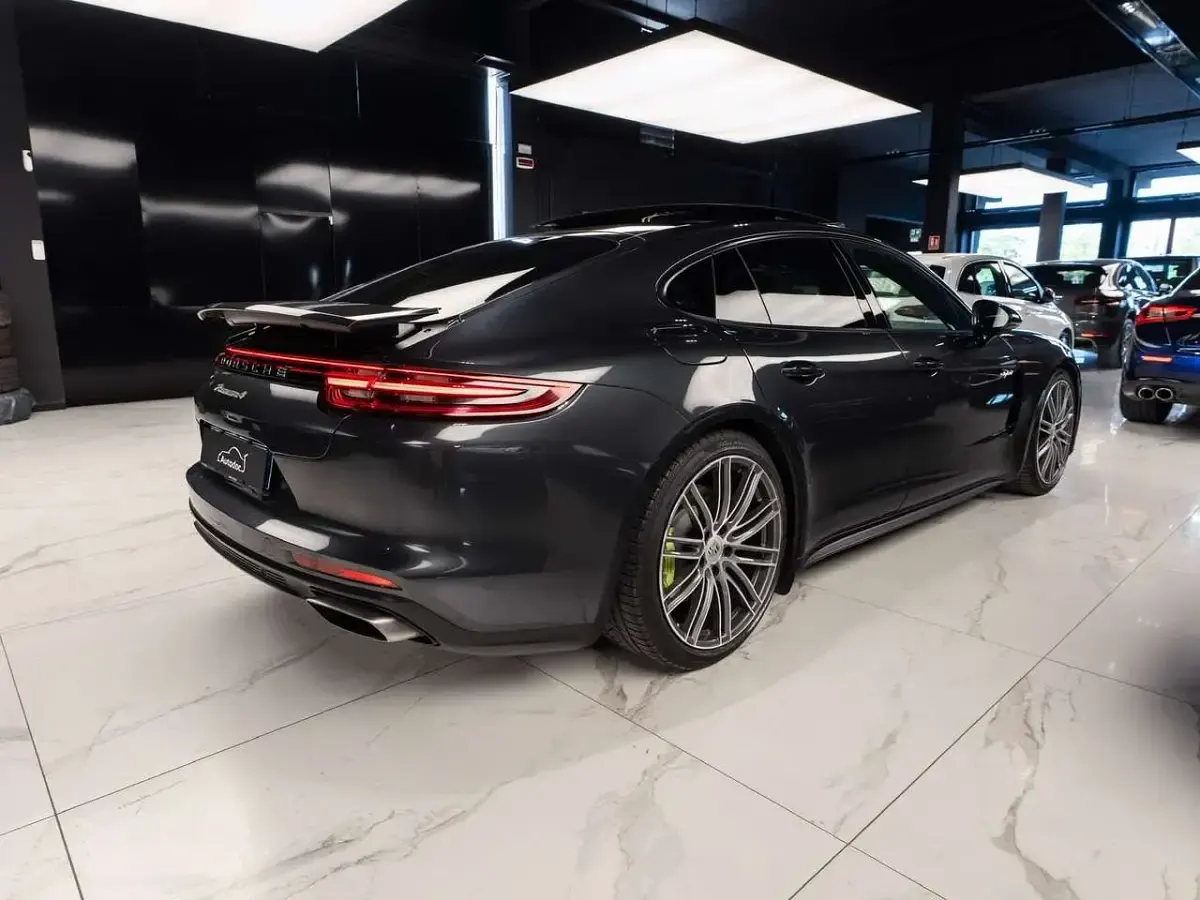 Usata Porsche Panamera 4 E-Hybrid Chrono 330 CV (242 kW) 2018 Other Utilitaria