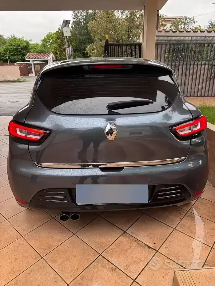 Usata Renault Clio IV 90 CV (66 kW) 2017 Grigio Berlina