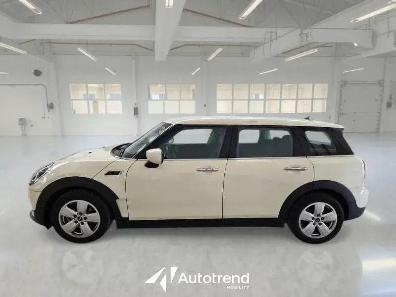 Usata Mini One Clubman Business 115 CV (84 kW) 2021 Beige Station wagon