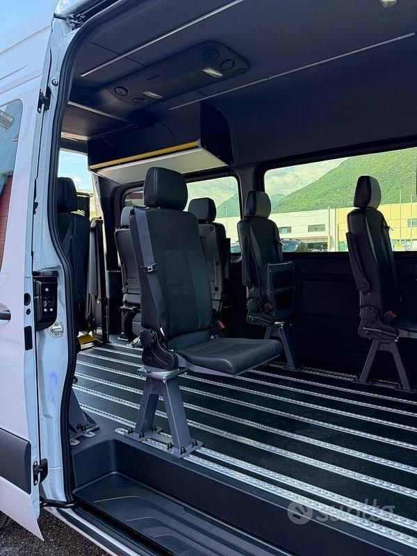 Nuova Mercedes Sprinter 2025 Marrone Furgone