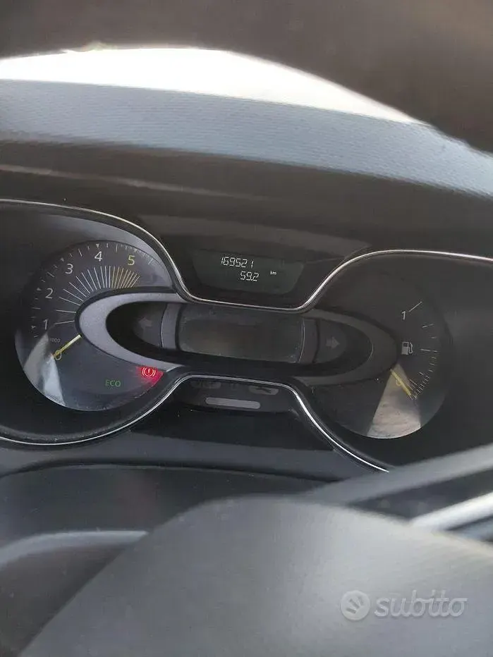 Usata Renault Captur 90 CV (66 kW) 2015 Grigio SUV