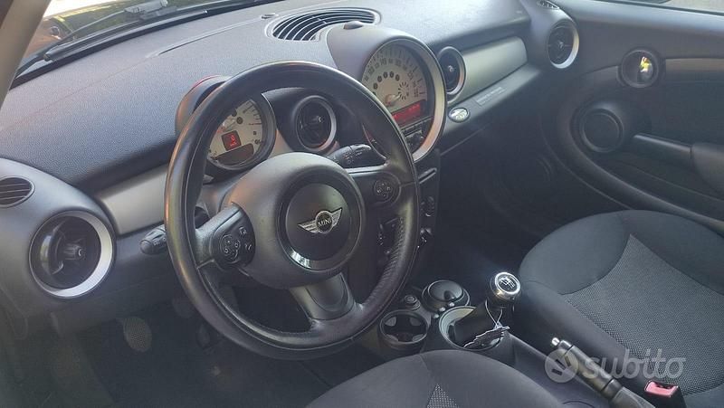Usata Mini Cooper 116 CV (85 kW) 2013 Nero Utilitaria