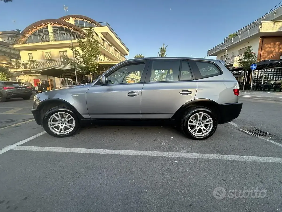 Usata BMW X3 Efficient Dynamics 150 CV (110 kW) 2005 Grigio SUV