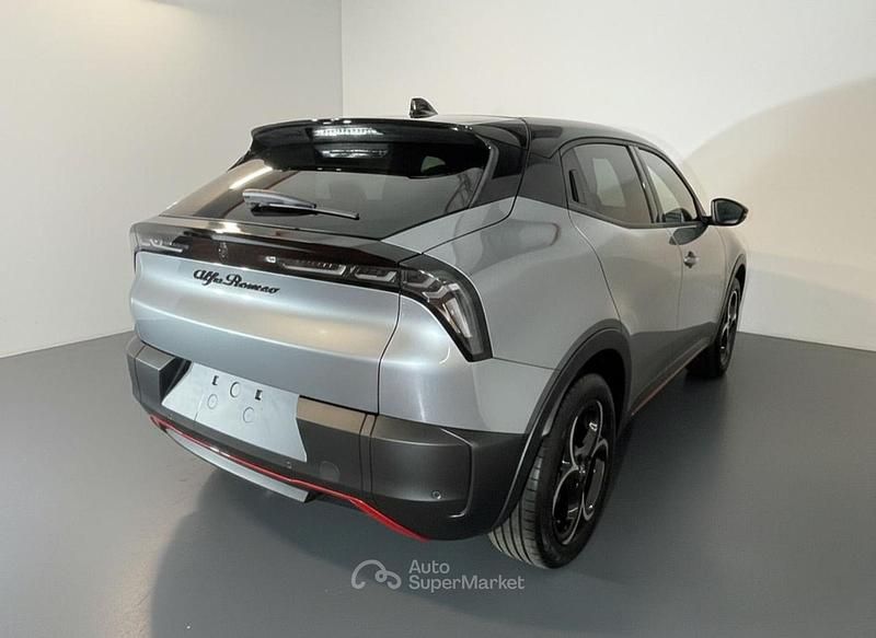 Nuova Alfa Romeo Junior Edizione Speciale 136 CV (100 kW) 2026 Gray SUV