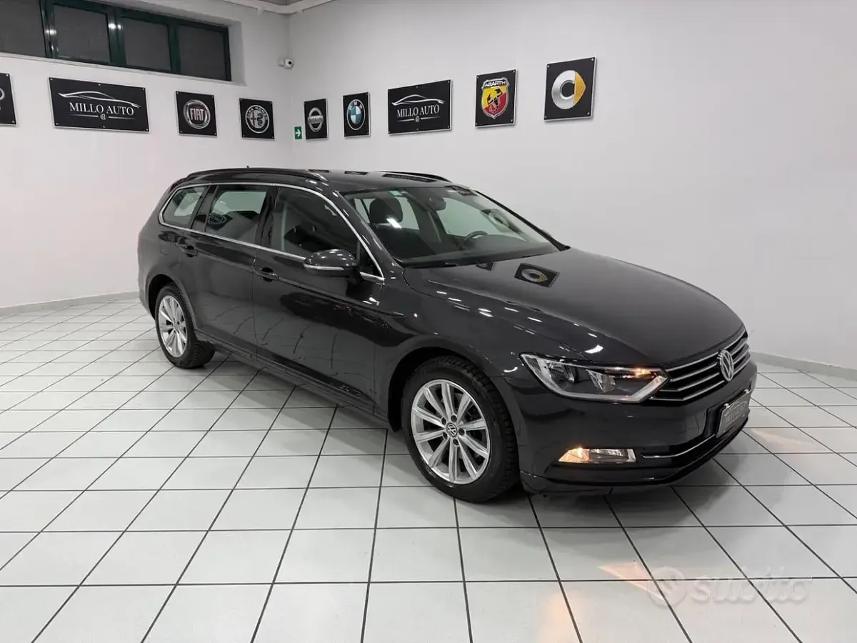 Usata VW Passat Business 150 CV (110 kW) 2018 Grigio Station wagon