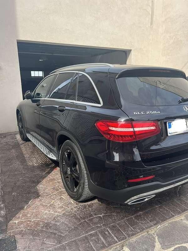 Usata Mercedes GLC250 Premium 204 CV (150 kW) 2017 Nero SUV