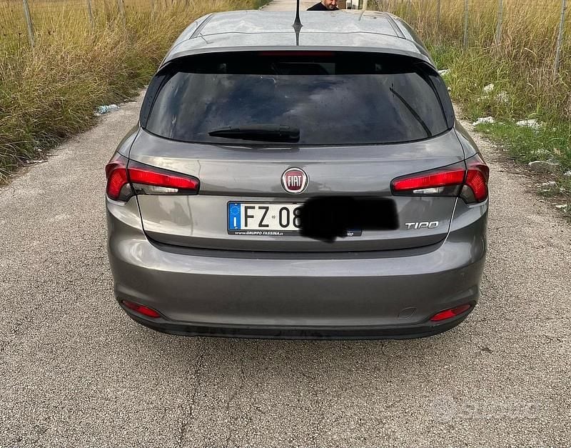 Usata Fiat Tipo 76 CV (55 kW) 2019 Grigio Berlina