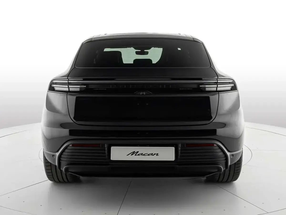 Nuova Porsche Macan 330 kW (449 CV) 2026 Nero jet metallizzato SUV
