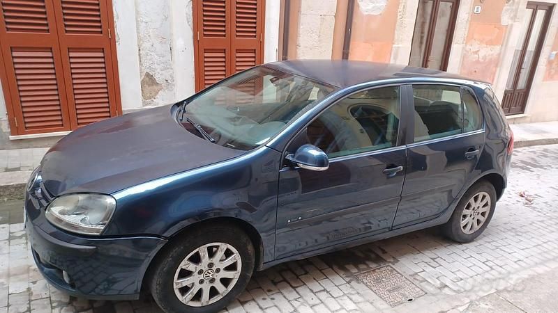 Usata VW Golf IV 2006 Blu Berlina