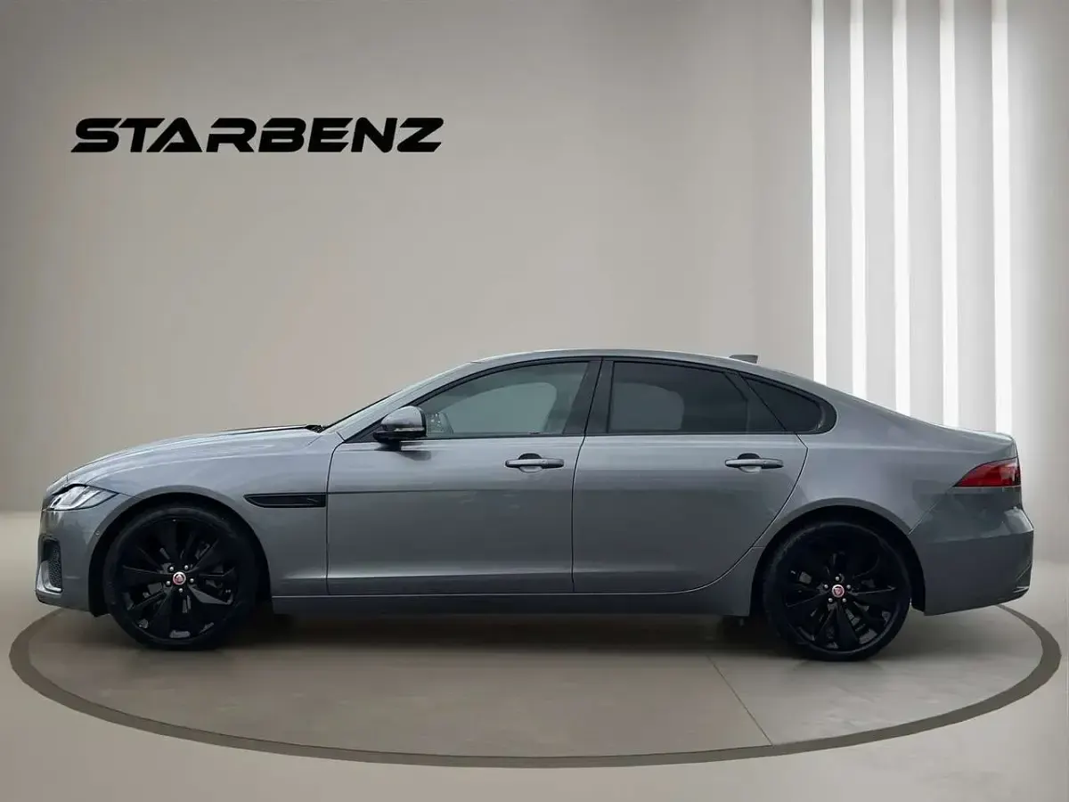 Usata Jaguar XF R-Dynamic 204 CV (150 kW) 2021 Grigio Berlina