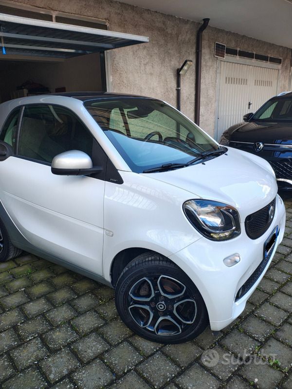 Usata 2018 Smart ForTwo Coupé Due volumi | 12.500 € (Buon prezzo) - Immagine 1/4