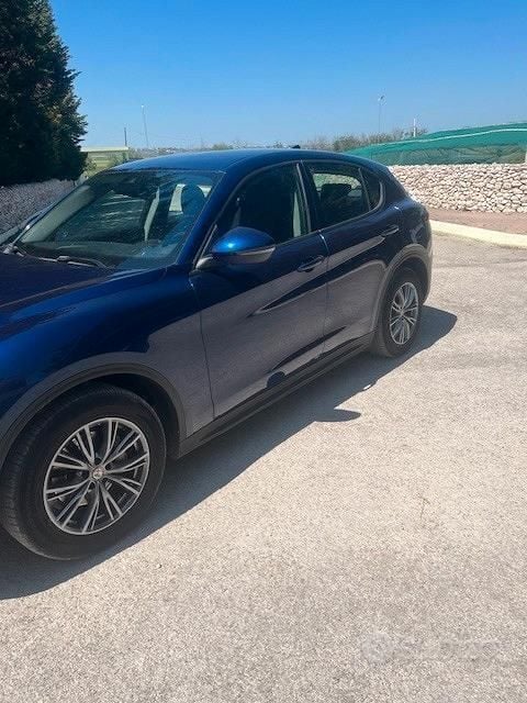 Usata Alfa Romeo Stelvio 160 CV (117 kW) 2021 Blu SUV