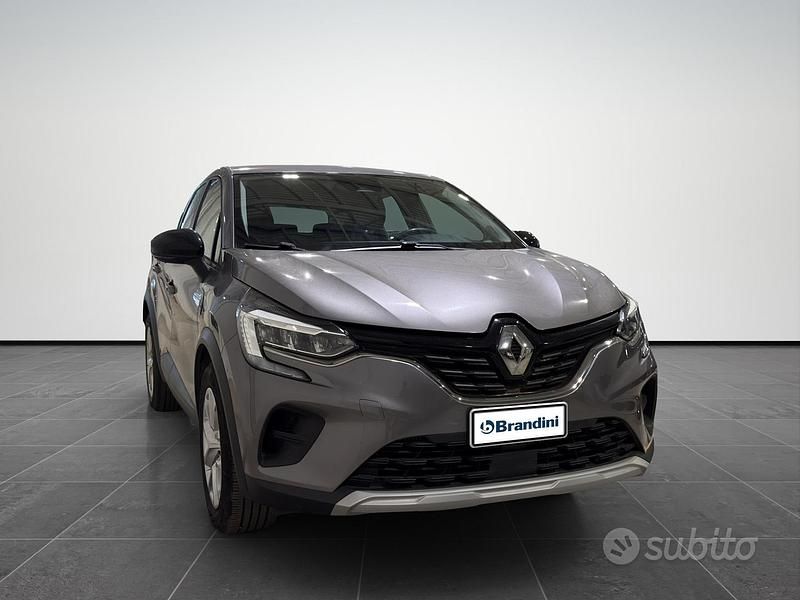 Usata Renault Captur Equilibre 91 CV (66 kW) 2023 Grigio SUV