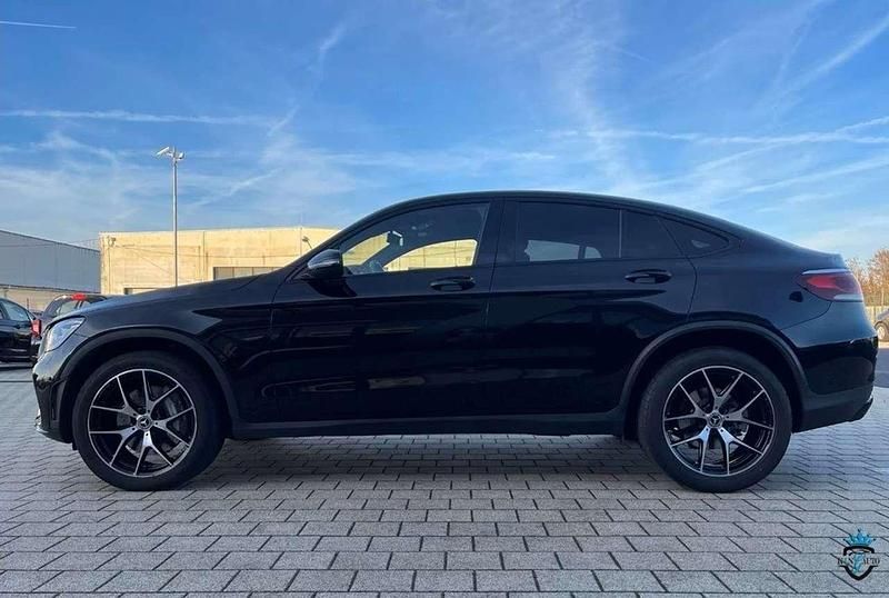 Usata Mercedes GLC400d Edition 330 CV (242 kW) 2022 Obsidian black Coupé