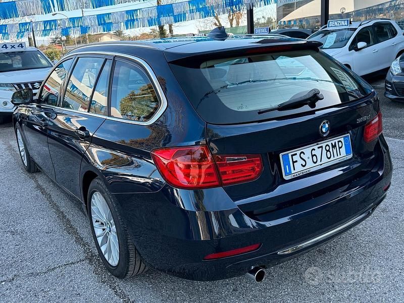 Usata BMW 316 Luxury Line 116 CV (85 kW) 2014 Blu Station wagon