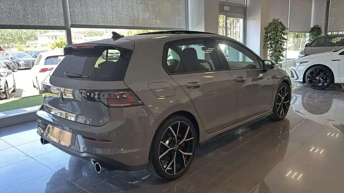 Usata VW Golf VIII GTI 265 CV (194 kW) 2024 Berlina