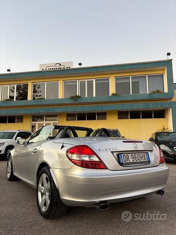 Usata Mercedes SLK200 163 CV (119 kW) 2008 Grigio Cabrio