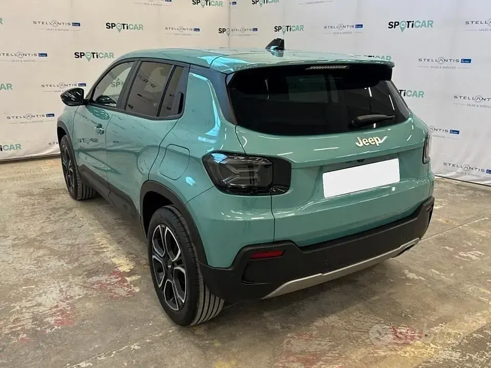 Usata Jeep Avenger Summit 101 CV (74 kW) 2024 Verde SUV