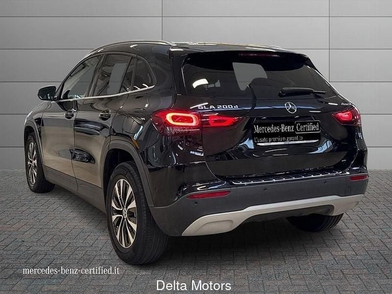 Usata Mercedes GLA200 150 CV (110 kW) 2022 Nero SUV