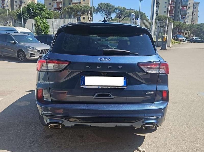Usata Ford Kuga ST-Line 152 CV (111 kW) 2021 Chrome blue SUV