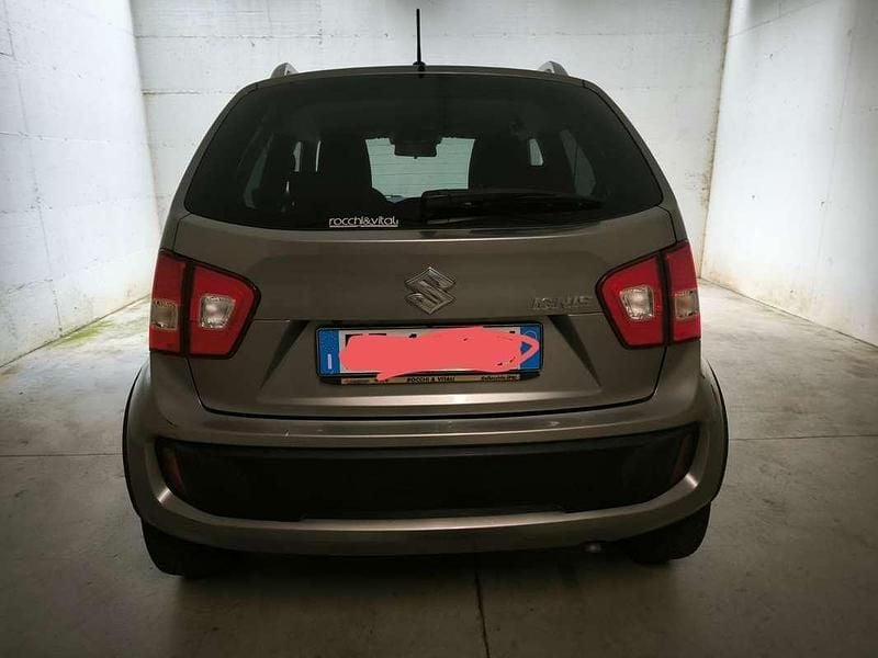 Usata Suzuki Ignis 90 CV (66 kW) 2016 Argento SUV