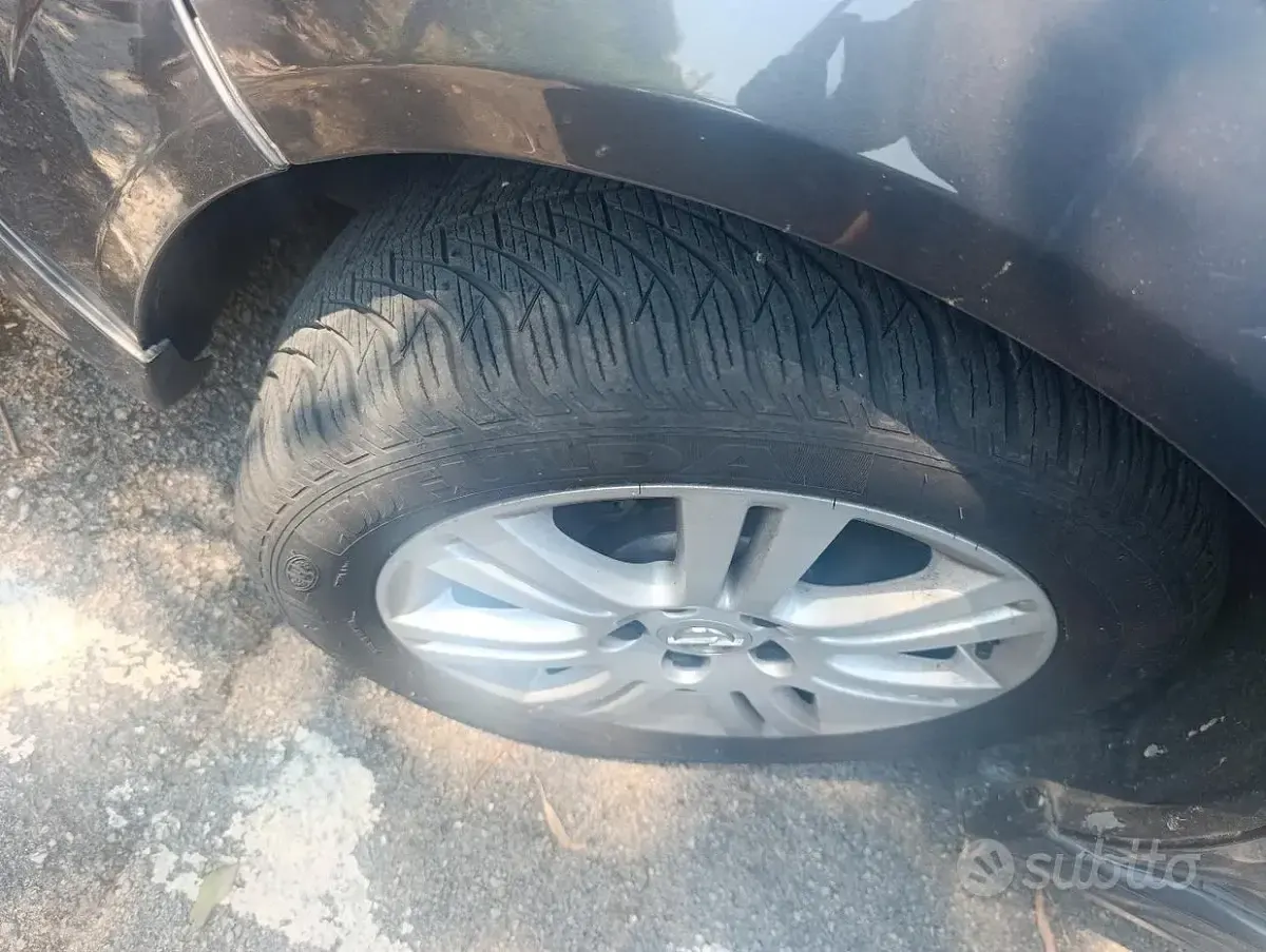 Usata Opel Zafira 2008 Grigio Monovolume
