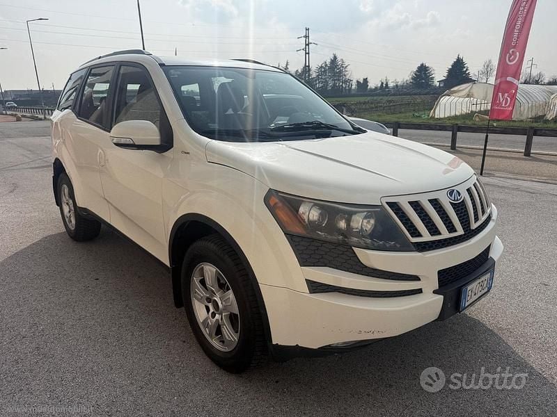 Usata Mahindra XUV500 140 CV (102 kW) 2014 Bianco SUV