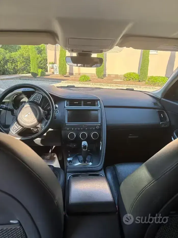 Usata Jaguar E-Pace 150 CV (110 kW) 2019 Nero SUV
