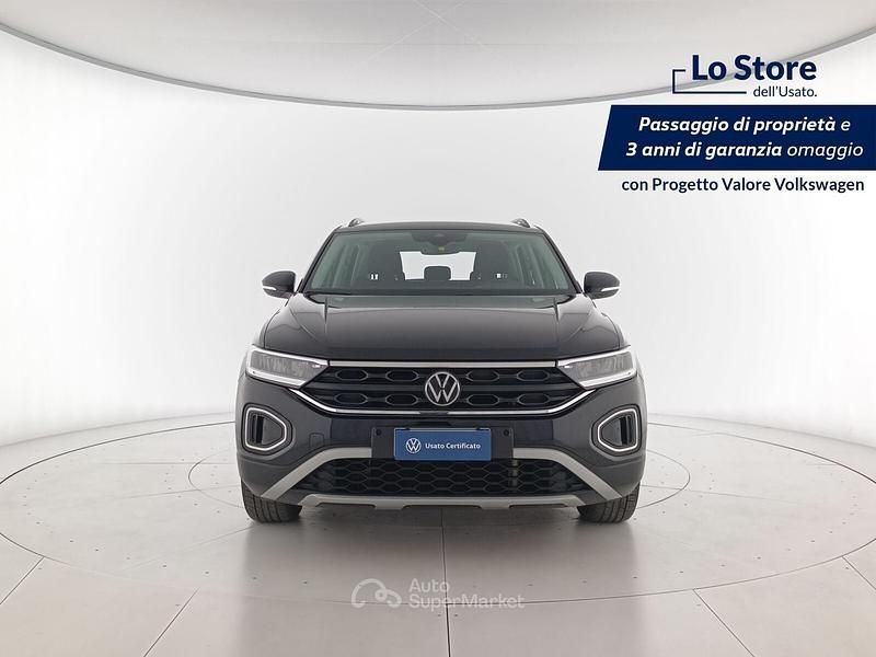 Usata VW T-Roc Life 110 CV (80 kW) 2023 Deep black perlato SUV