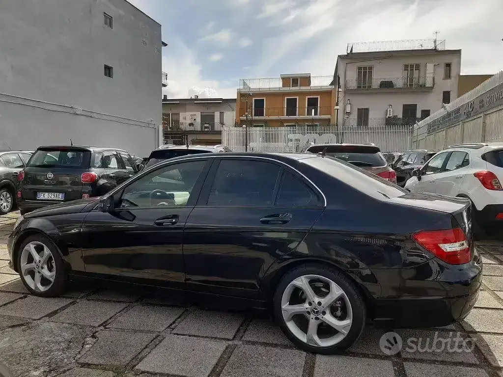 Usata Mercedes C180 120 CV (88 kW) 2013 Nero Berlina
