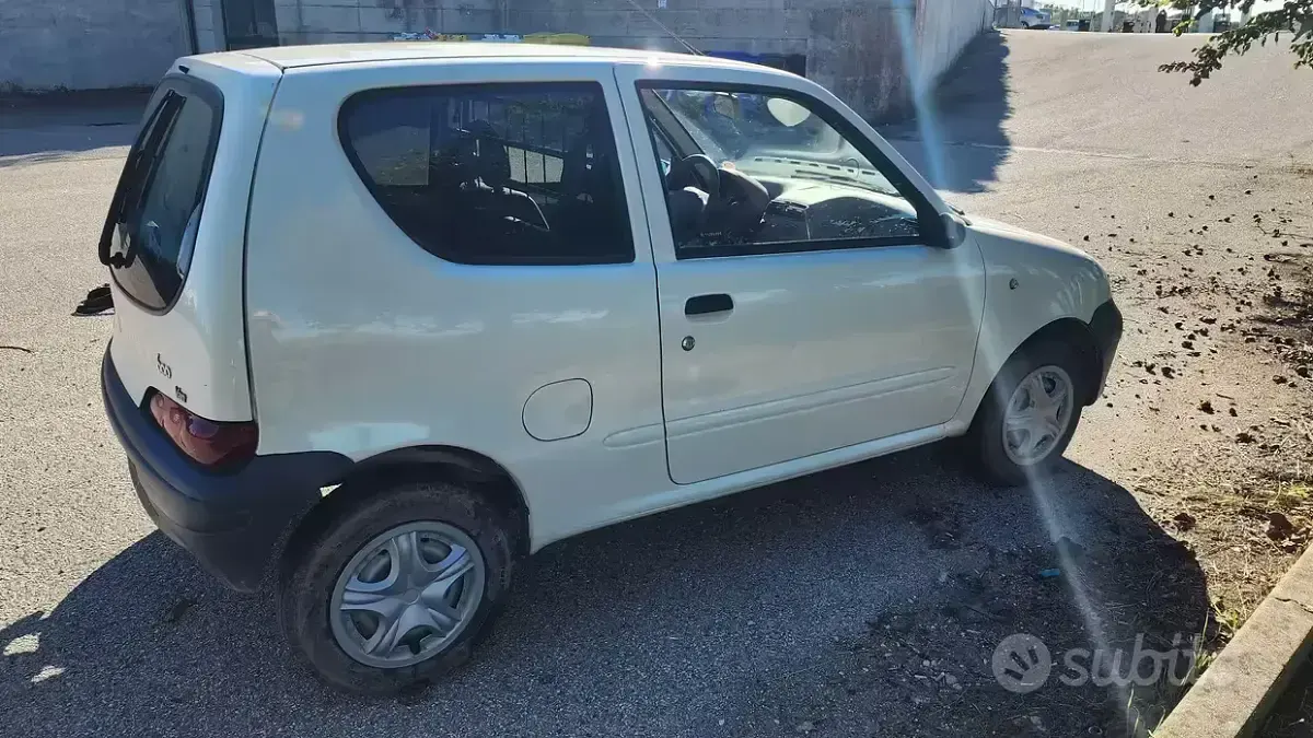 Usata Fiat 600 54 CV (39 kW) 2008 Bianco Utilitaria
