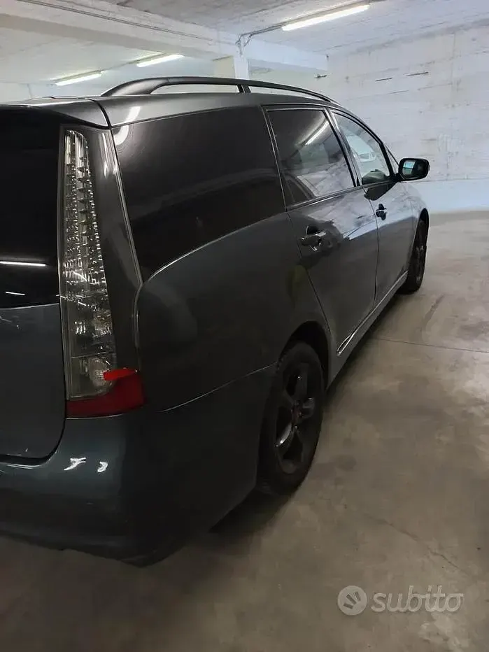 Usata Mitsubishi Grandis 136 CV (100 kW) 2006 Grigio Monovolume