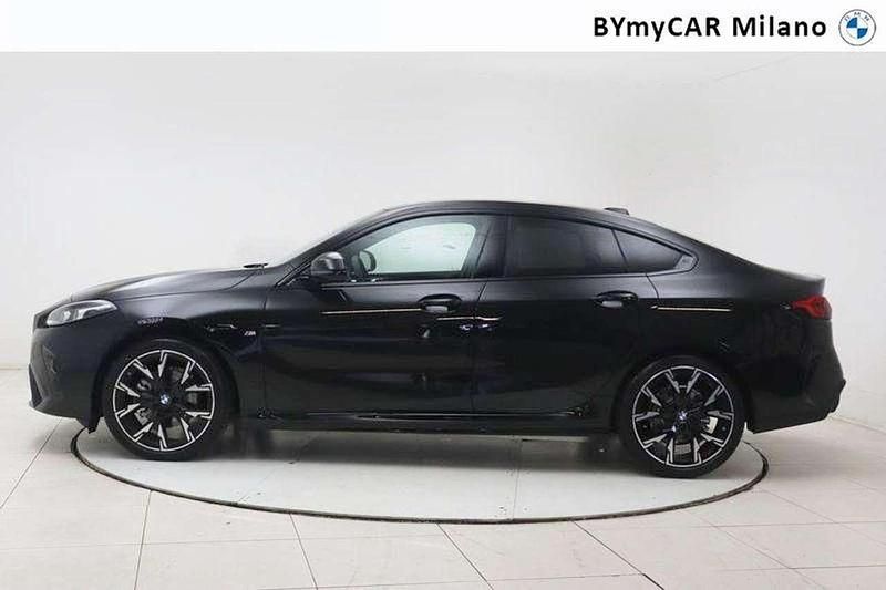 Nuova BMW 220 M Sport 163 CV (119 kW) 2025 Black sapphire metallizzato Coupé