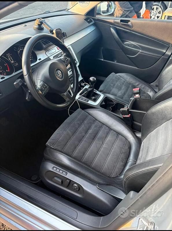 Usata VW Passat 140 CV (102 kW) 2014 Grigio Berlina