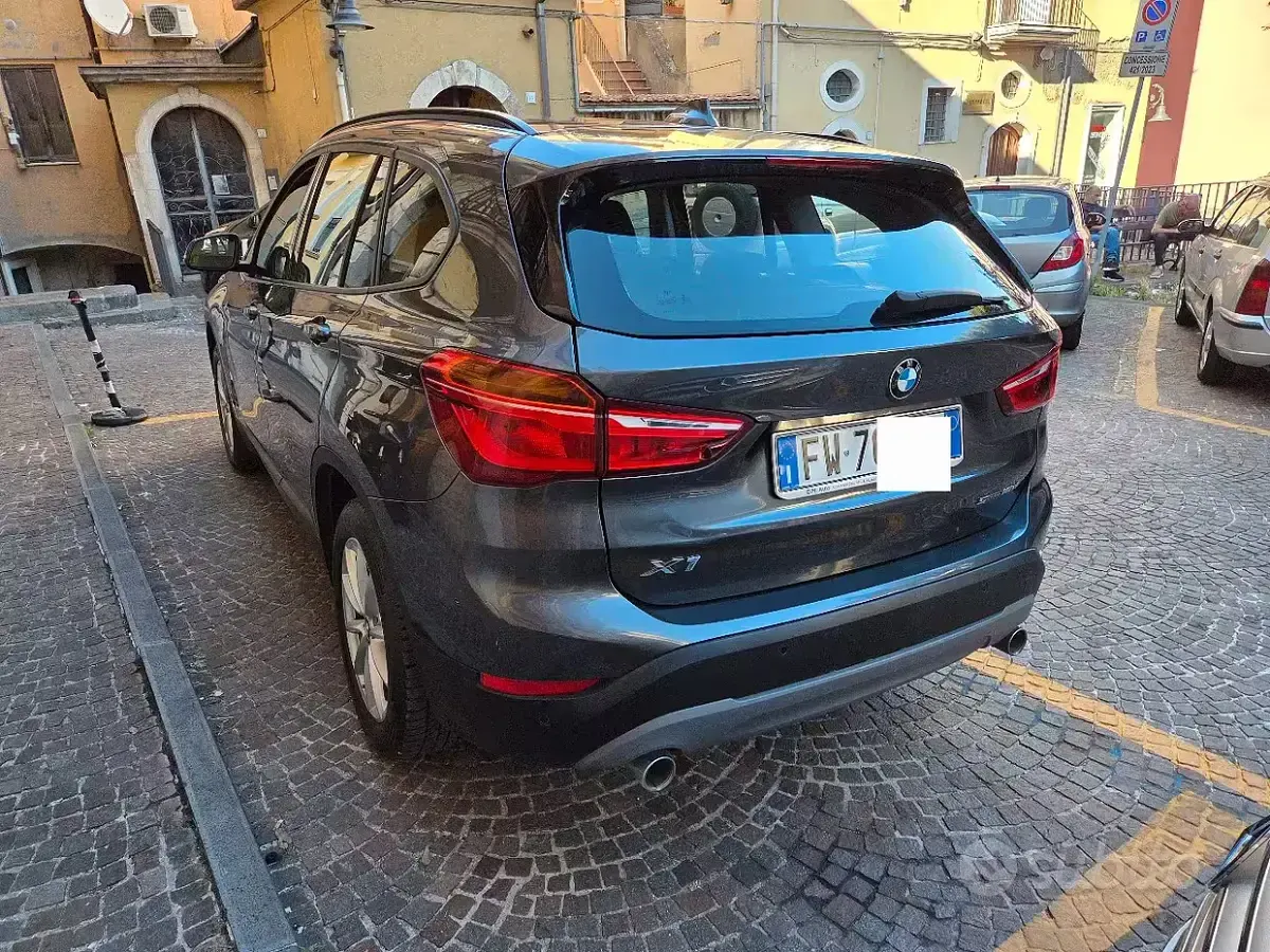Usata BMW X1 150 CV (110 kW) 2019 Grigio SUV