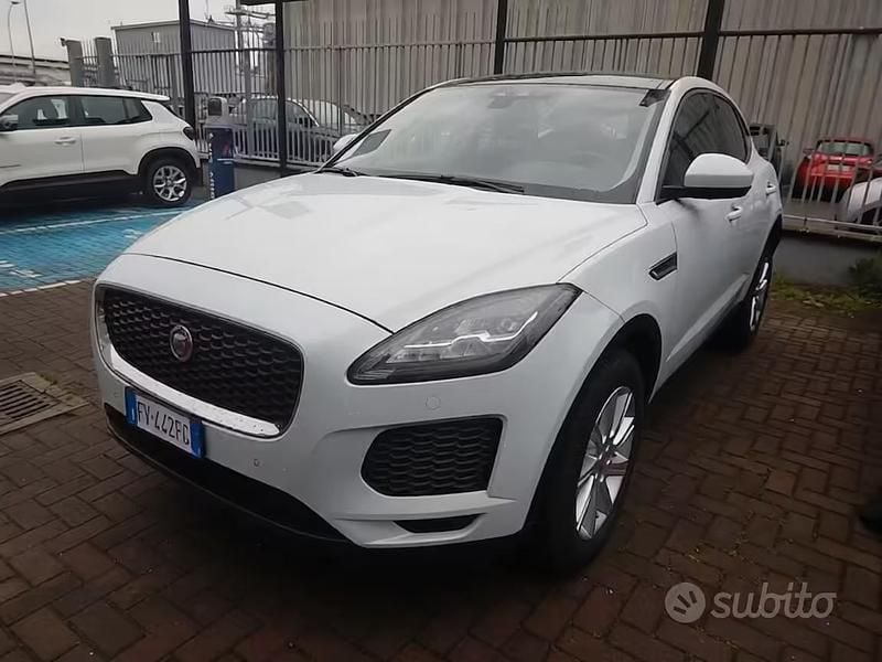 Begagnad Jaguar E-Pace 150 HK (110 kW) 2019 Vit SUV