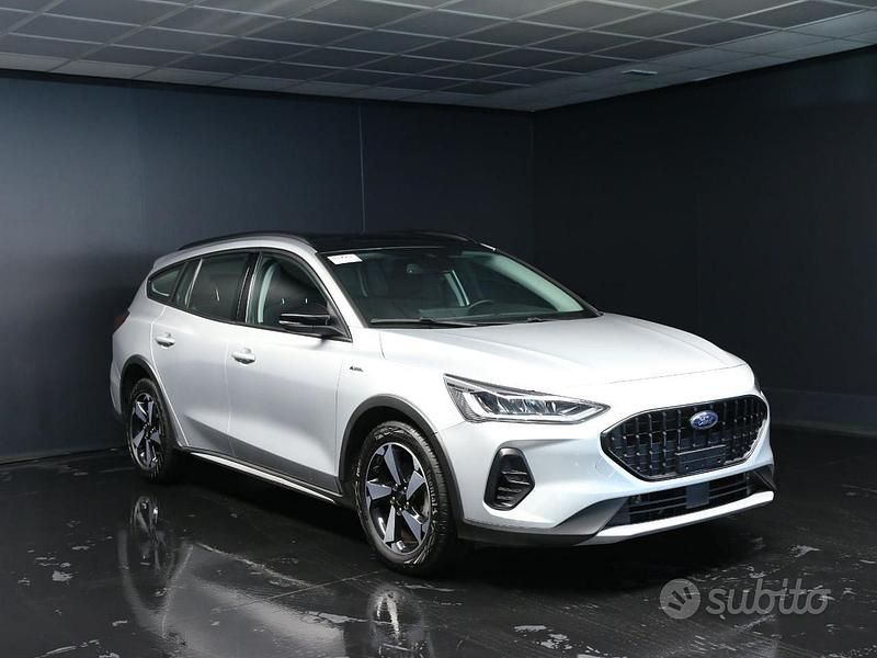 Usata Ford Focus Active 116 CV (85 kW) 2023 Grigio Station wagon