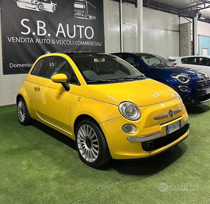 Giallo Usata 2009 Fiat 500 Lounge Due volumi | 3499 € (Super prezzo) - Immagine 1/4