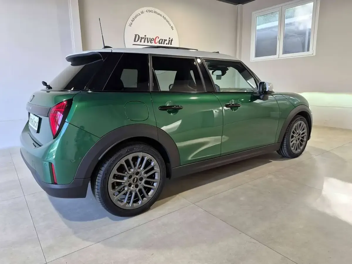Usata Mini John Cooper Works 156 CV (114 kW) 2025 British racing met. Utilitaria