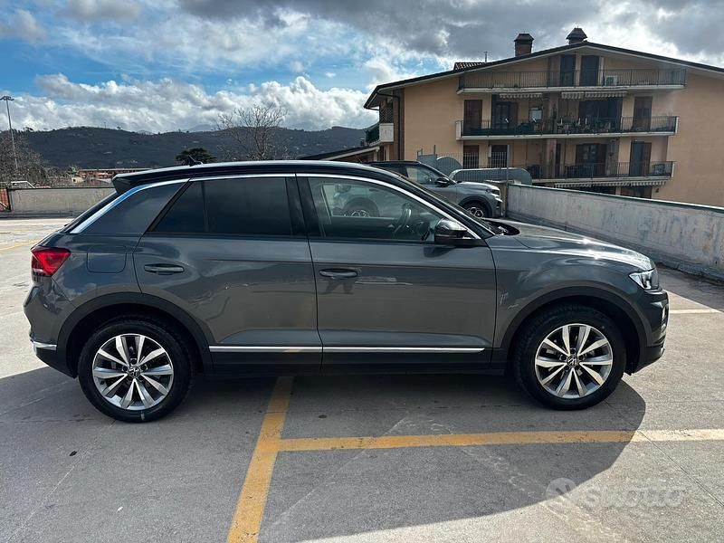 Usata VW T-Roc Style 110 CV (80 kW) 2021 Grigio SUV